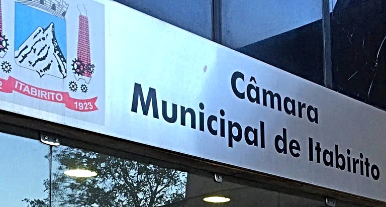 Fachada da câmera municipal de itabirito