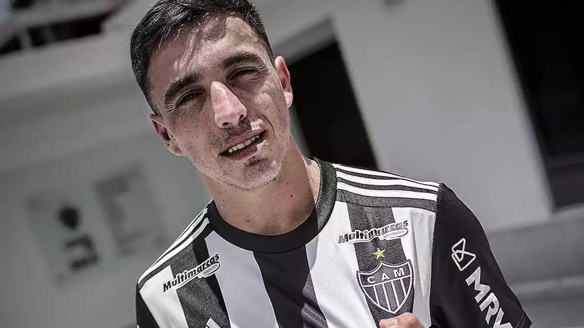 Conheça a nova contratação do Atlético Mg. Foto do jogador Enzo Saraiva