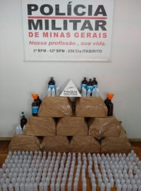 Polícia Militar apreende grande quantidade “loló” em Itabirito Mg. Foto das drogas apreendidas