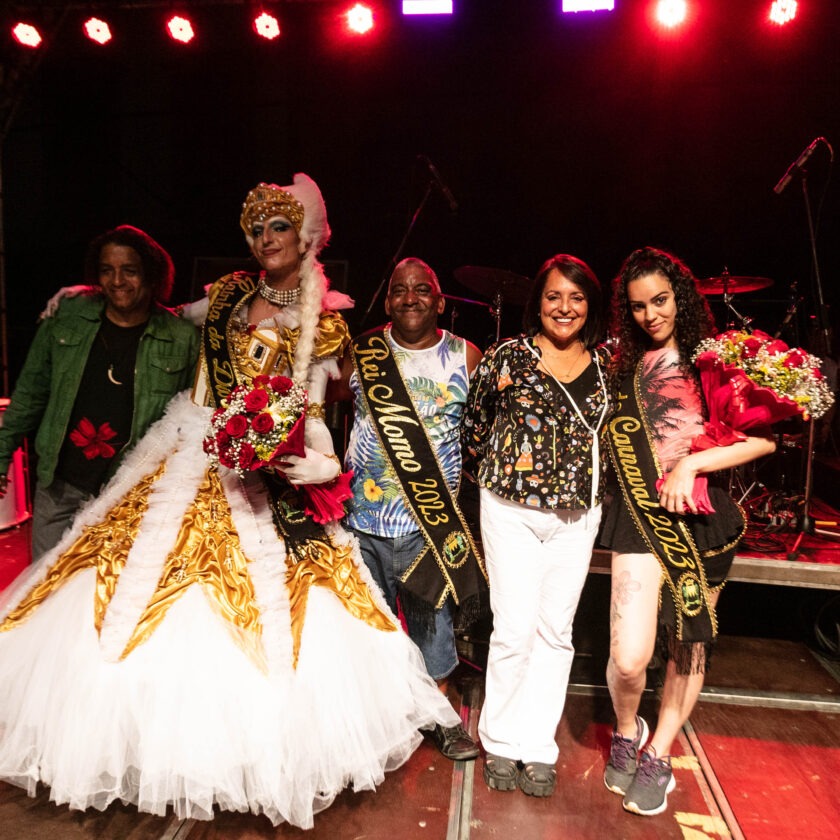 Pré-carnaval em Ouro Preto: ''samba na praça'' com bandas locais é sucesso de público na cidade histórica. Foto do evento.