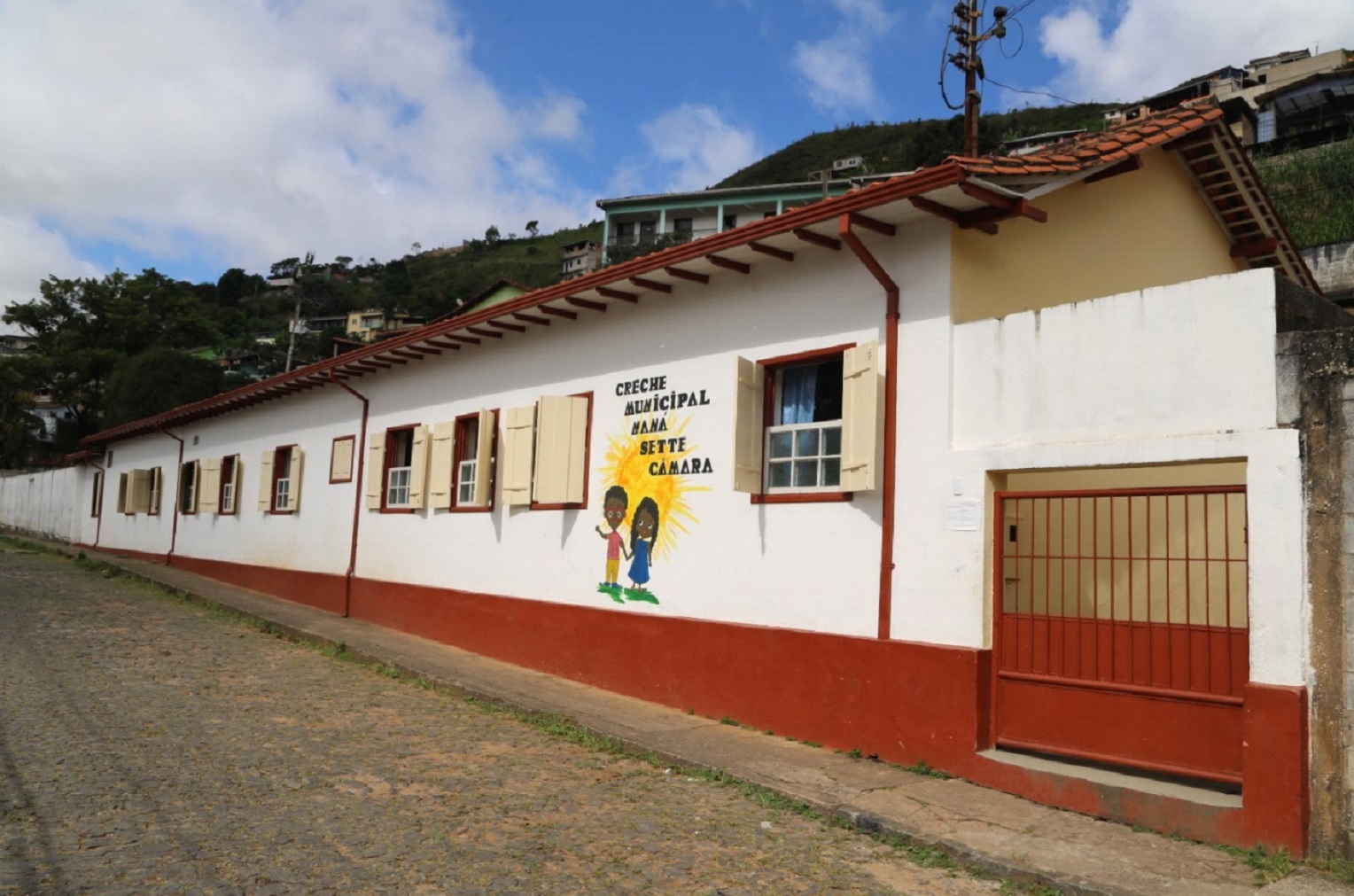 Creche Naná Sette de Ouro Preto é reformada após 14 anos e agora possui novo mobiliário. Foto da creche.