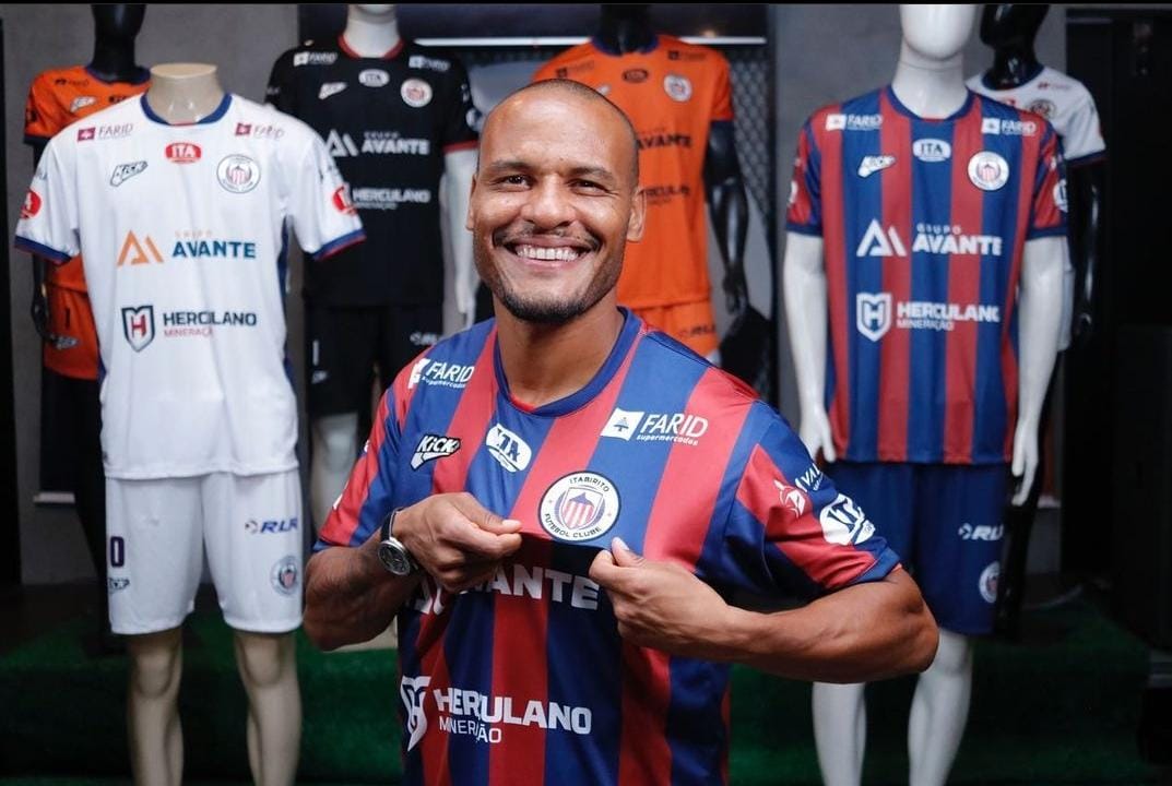 Lateral Patric, ex Atlético, Cruzeiro e América, é o novo reforço do Itabirito FC. Foto do Lateral Patric.
