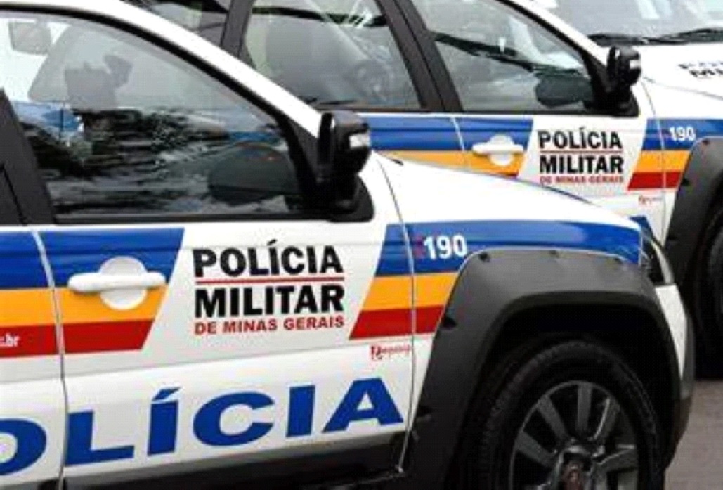Tentativa de feminicídio em Itabirito: homem ateia fogo em esposa por ela não querer lavar vasilhas. Imagem ilustrativa do carro da policia militar.