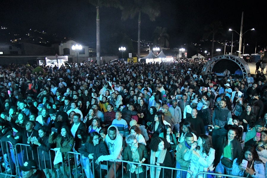 3° Festival da Música movimentou Itabirito neste fim de semana com prêmio total de R$54 mil. Público presente no evento.