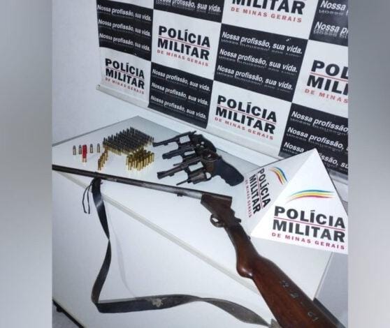 Armas e Munições foram apreendidas pela PM foto das armas