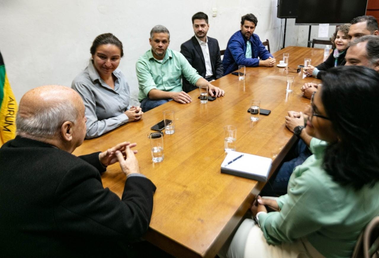 Reunião Prefeitura e Vale foto da reunião