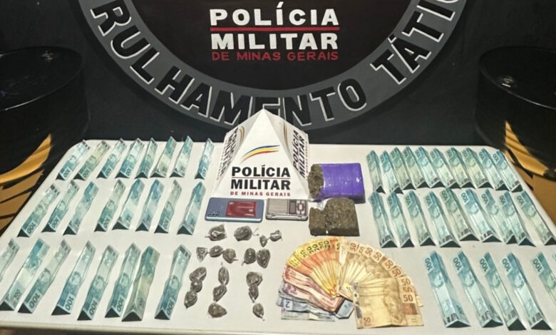 A PM apreendeu grande quantidade de drogas e dinheiro em Mariana. Foto das drogas