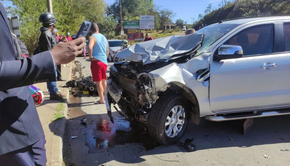 Morre motociclista que bateu em carro na BR-356.