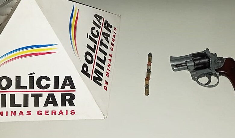 Homem com mandado de prisão em aberto é detido pela PM