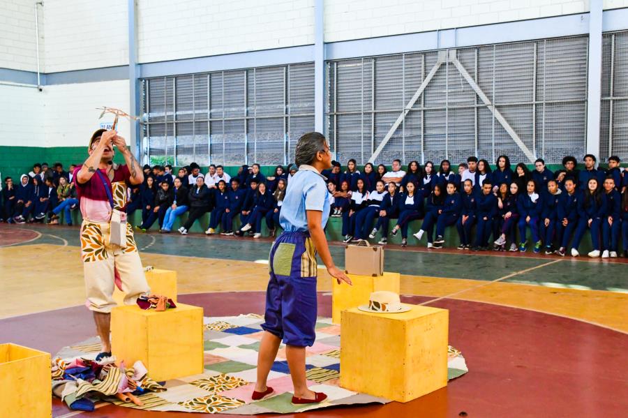 Prefeitura de Itabirito inicia projeto na rede municipal de ensino.