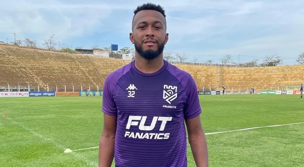 A chegada de Maranhão aumenta a expectativa dos torcedores para a fase decisiva da competição. Foto do jogador contratado.