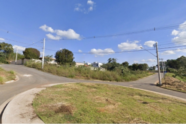 O projeto busca atender às necessidades de saúde da população e melhorar o acesso aos serviços médicos em Cachoeira do Campo. Foto onde será construída a Unidade de Saúde.
