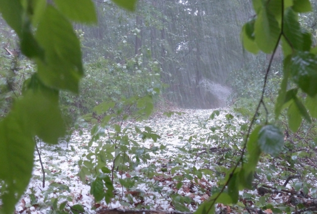 Instituto Nacional de Meteorologia emite aviso para chuvas intensas, ventos e granizo até terça-feira. Foto meramente ilustrativo.