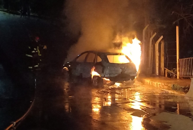 Ninguém se feriu no incidente, mas as causas são desconhecidas. Foto momentos após o acidente.