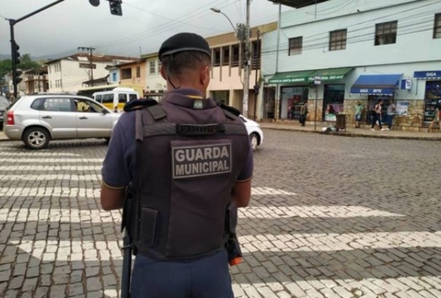 Agressor desrespeitou medida protetiva e ameaçou a vítima, que conseguiu escapar e pedir ajuda. Foto meramente ilustrativa.