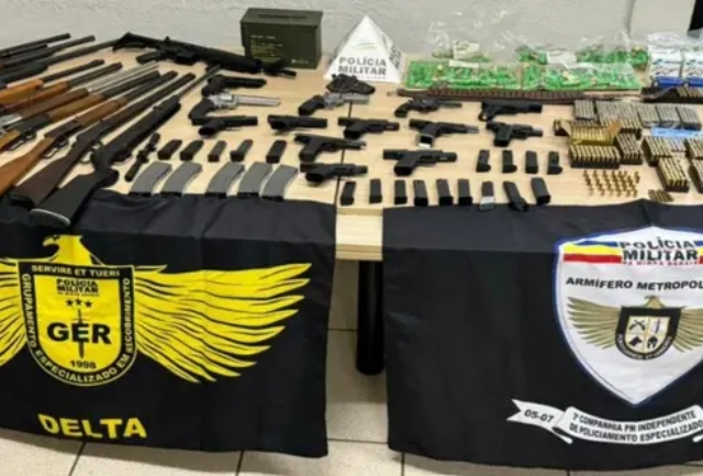 Ninguém foi preso na operação que ocorreu no bairro Miguelão, na tarde dessa segunda-feira (20). Foto do material apreendido.