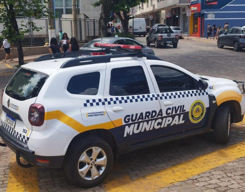 Equipe de resgate e Polícia Civil Investigam o caso.