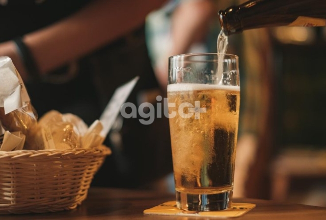 Suspeito consumiu 30 cervejas e cinco energéticos e ainda foi flagrado com cocaína.