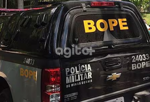 Suspeito tentou fugir da polícia e foi detido pelo Bope após negociação.