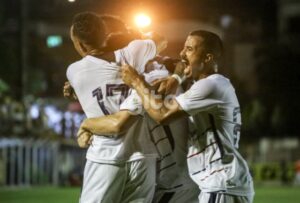 Gato do Mato vence por 3 a 1 fora de casa com virada surpreendente.