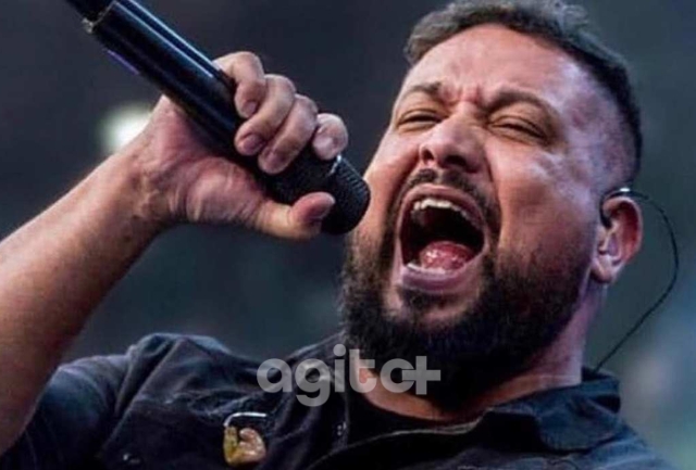 Noite de Fé, música e comunhão.